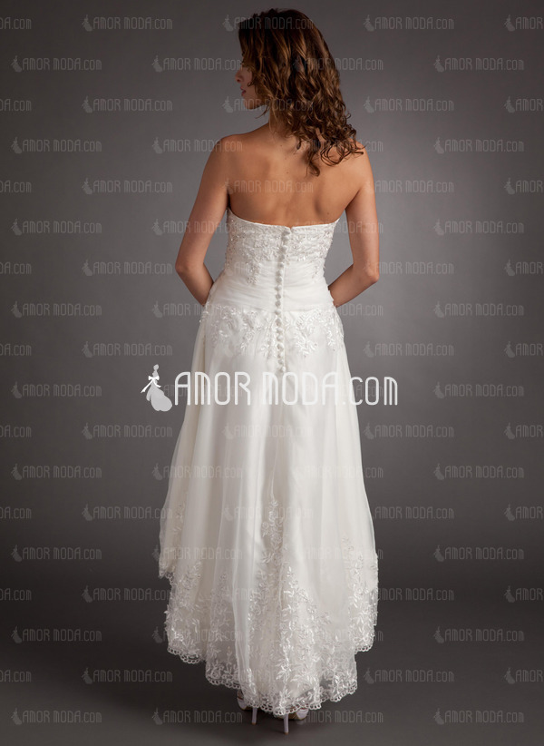 Ligne-A/Princesse Cœur Assymetrique Satin Tulle Robe de Mariée avec Dentelle Perlé (002011546)