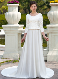 Robe de Mariée Ligne-A/Princesse Col rond Traine courte Satin Robe de Mariée avec Broderie Perlé (002012641)