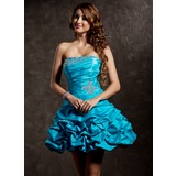 A-Lijn/Prinses Strapless Kort/Mini Taf Schoolgala Jurk met Roes Kraal Lovertjes (022004337)