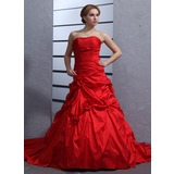bal Cœur Traîne Cathedral Taffetas Robe de Mariée avec Ondulé Fleurs (002011969)